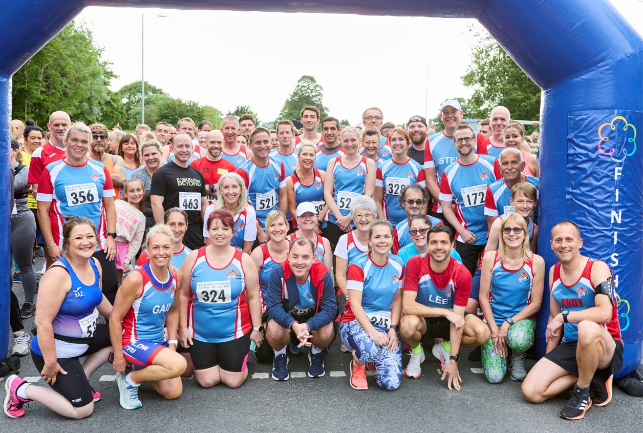 Fun run raises £9,000 for local charities